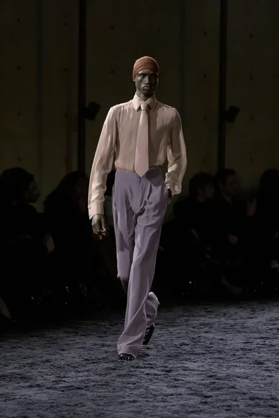 Look 26